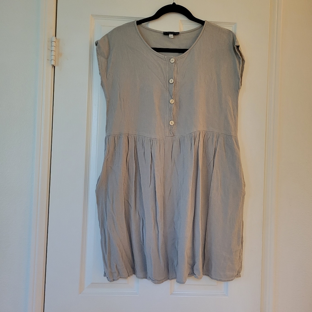 Final Touch Pleaded Cream Dress Size Small